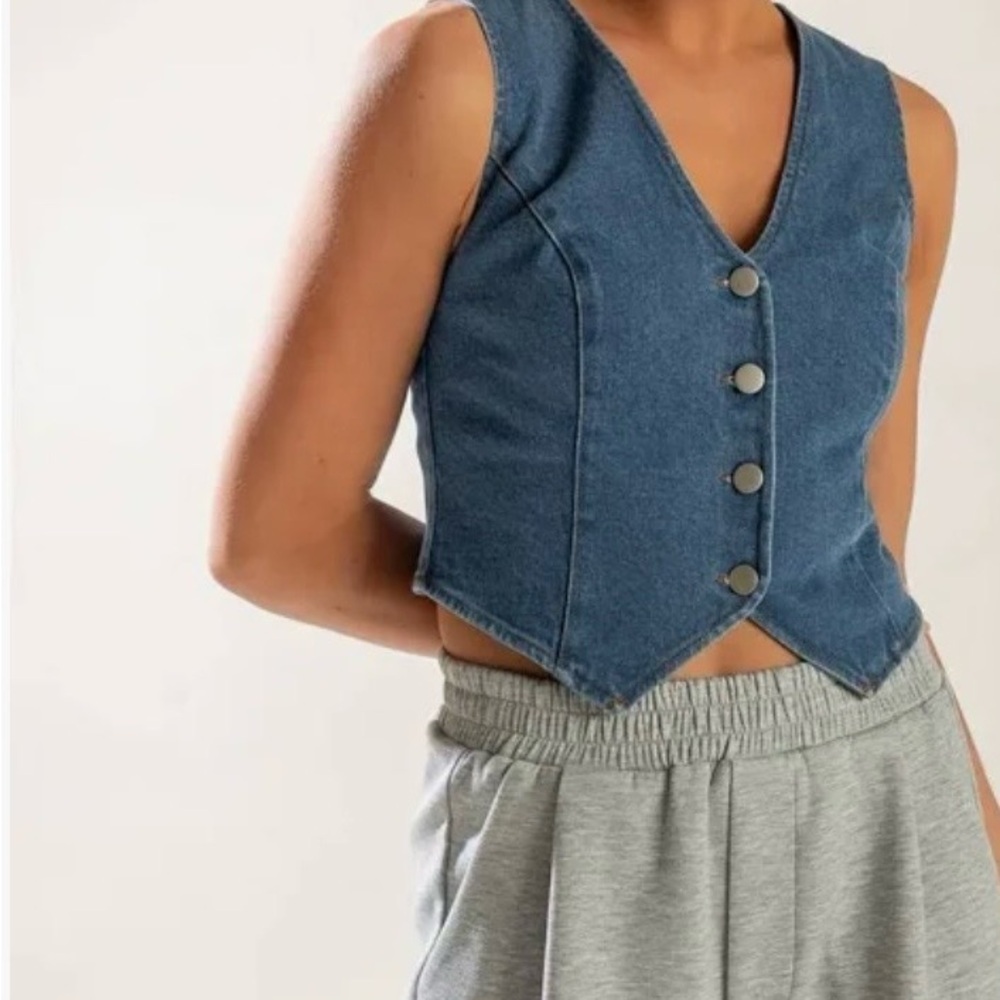 NWT Flying Tomato | Free Market Island daydreams Denim vest